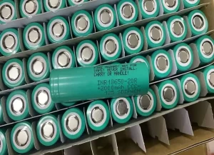 خرید عمده باتری لیتیومی شارژی